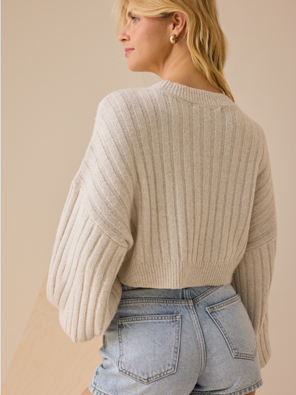 Altar'd State Amber Cropped Sweater in Oatmeal Size Small - Picture 4 of 6